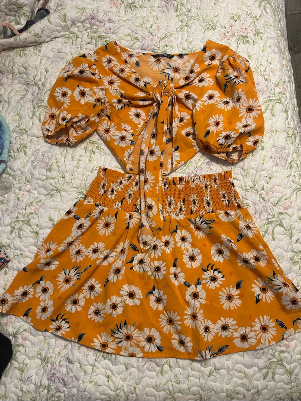 SHEIN Mustard Yellow Floral Tie-Front Puff Sleeve Skirt Set